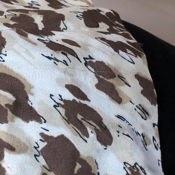 Liz Claiborne 100% Silk Blouse Abstract Animal Print Brown Tan Womens Size 10 - Picture 10 of 15